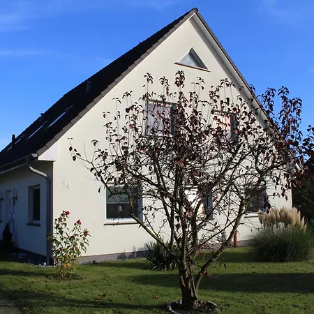 Apartment In Trassenheide, Wlan, Sitzecke Mit Grill